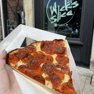 Pepperoni slice