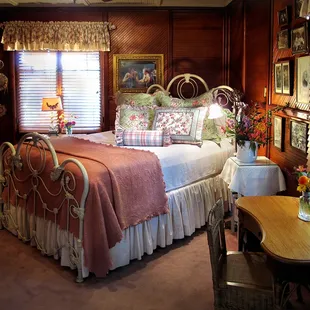 Lucy Harding Room