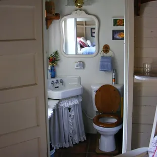 Wicky Up Ranch Bed and Breakfast - Cottage Interior