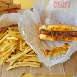 Chili dog &amp; fries .  Yummy