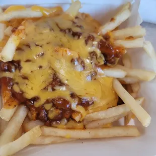 Chili cheese fries