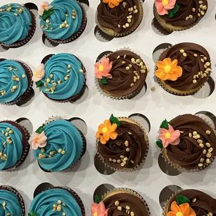 Beach themed cupcakes