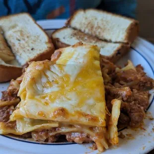 Lasagna with garlic bread