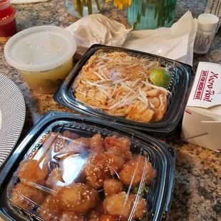 The best spread! Sesame Chicken, Pad Thai, Fresh steamed rice, miso soup, eggrolls and wontons! NOM!