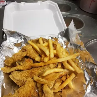 Catfish strips with fries