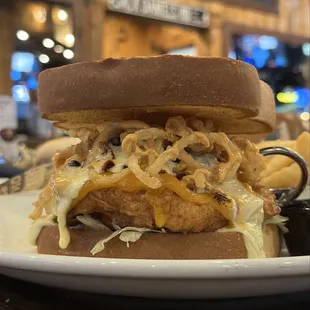 ELOTE CRISPY CHICKEN SANDWICH