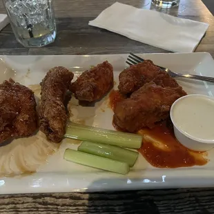 Mix of Thai Dragon and Buffalo Boneless Wings