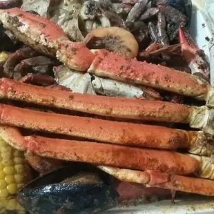 Seafood platter $25 with blue crab, snow crab cluster, mussels, potatoes, corn on the coband shrimp