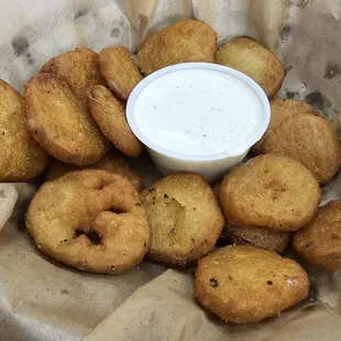 Fried pickles appetizer, these are pretty good! i have a wide variety of them at many restaurants.