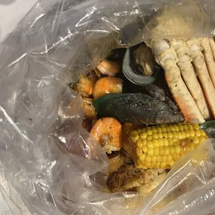 Crab Make Your Own Combo- crab legs, green mussels, shrimp (head off), corn, potatoes &amp; boiled egg.