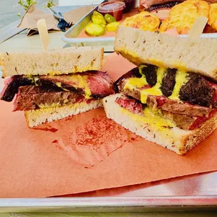 OMG - PASTRAMI SANDWICH
