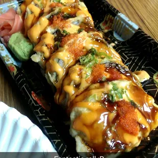 The fantastic "fantastic roll"! Cooked perfectly and warm at pickup. The sauces on top blended well.