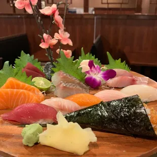 Sushi sashimi combo