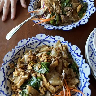 Pad see ew chicken and beef