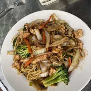 Stir-Fried Thin Soba Noodles