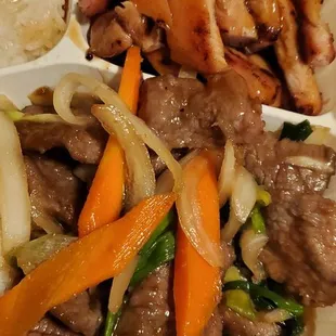 Chicken and Mongolian beef combo