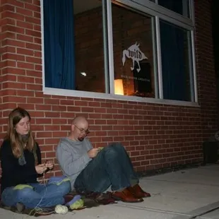 Jessie and Andy crafting outside