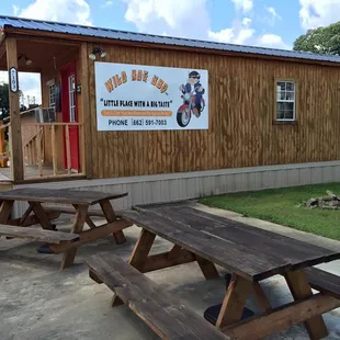 To go eatery restaurant