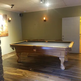 Pool table