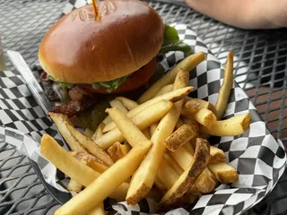 Porter's Saloon & Grill