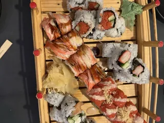 Sakana Sushi Bar and Lounge