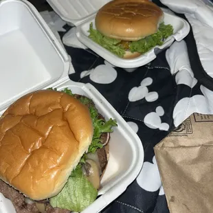 Mushroom Swiss burger &amp; cheeseburger