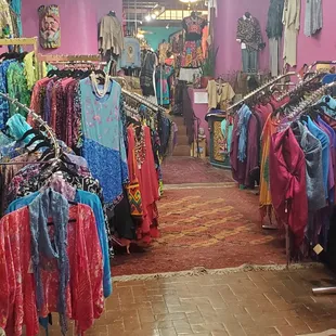 W!ld Moon Boutique ~ Where the W!ld WoMan Shops! We offer  Eclectic Global Fashion
Handcrafted 
Natural Fibers
Women's Apparel