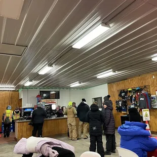 Checkin food warming area