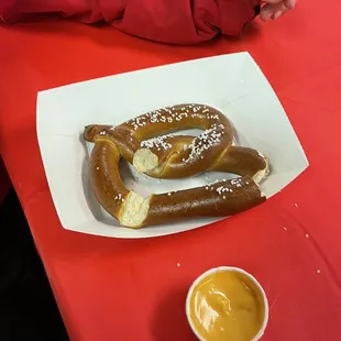 $8 pretzel