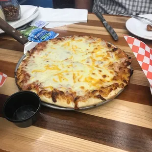 10" cheese pizza