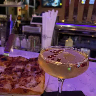 Wild side 75 with cheese pizza