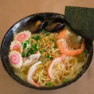 Seafood ramen