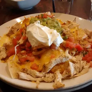 HH piled nachos