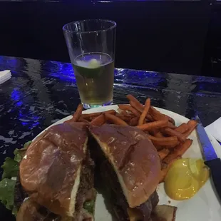Bacon bbq burger with sweet potato fries