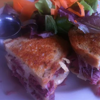 Corned Beef Reuben Sandwich