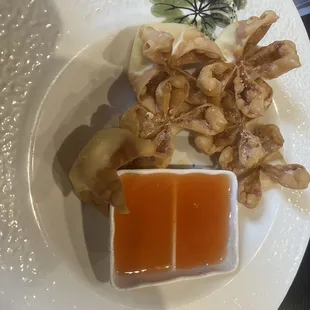 Crispy cheese wontons