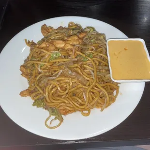 Chicken Lo Mein