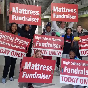 Wildcat Mattress is proud to have sponsored a fundraiser for the Dunbar High School Girls Basketball Team. We were able to raise $1,000.
