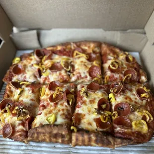 Deep Dish Box Pizza