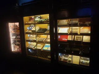 Cu'Noma Cigar Lounge