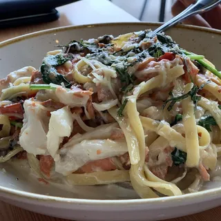 Northwest Seafood Fettuccine Alfredo