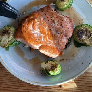 Simply Grilled Seasonal Salmon