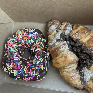 donuts, dough desserts, food