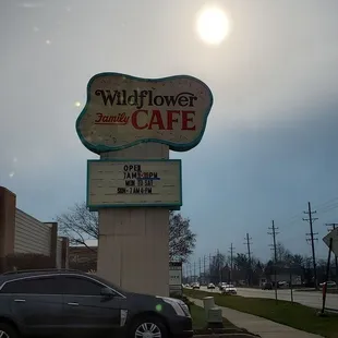 Sunshine here for my comfort lunch.  Their Hours Are Posted on their sign too. Weekdays:  7am to 9:30 pm.   12/9/2021