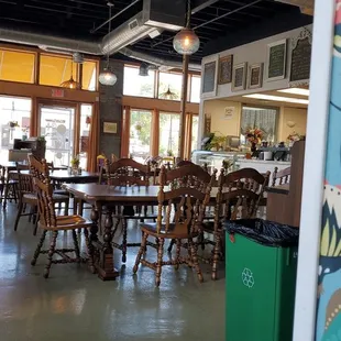 Clean and comfortable atmosphere.