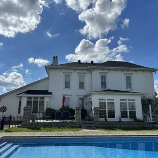 Bring your cocktails and enjoy an afternoon at our exclusive pool. Open 24/7