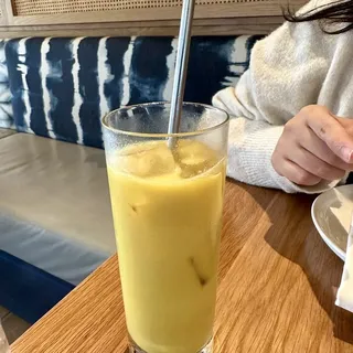ICED GOLDEN LATTE