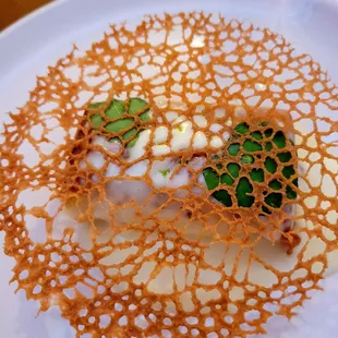 Scallop Crepe w Crispy Tuile
