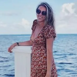 Nikki D.