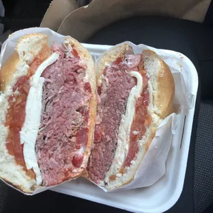 Omg, fresh roast beef, mozzarella cheese, tomato &amp; roasted red pepper on a roll...
